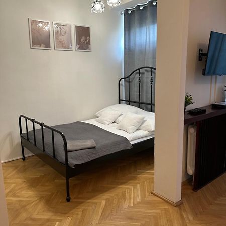Coser Apartamenty Centrum 1 Warsaw Exterior photo